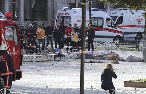 Международное сообщество осудило теракт в Стамбуле - ảnh 1